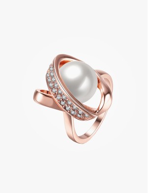 Unique wedding ring with Solitaire ring