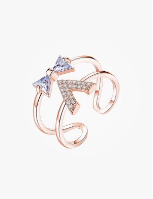 Gold ring for women letter v