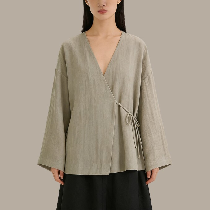 Stylish Chinese-Style Green V-Neck Top