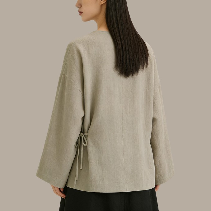 Stylish Chinese-Style Green V-Neck Top
