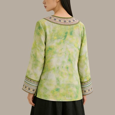 Retro-Style Loose-Fit Top with Chinese-Style Embroidered Neckline