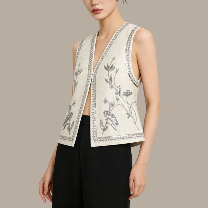 Lightweight and Structured Chinese-Style Embroidered Vest