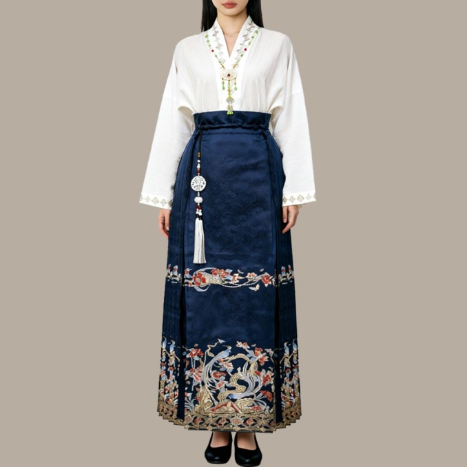 Chinese embroidered ankle-length horse-face skirt
