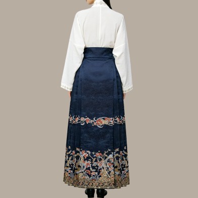 Chinese embroidered ankle-length horse-face skirt